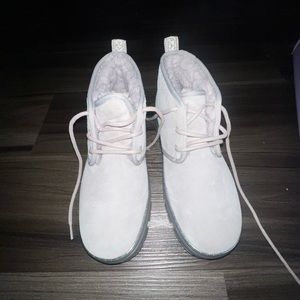 Ugg neumel clear bottom like new size 9 W